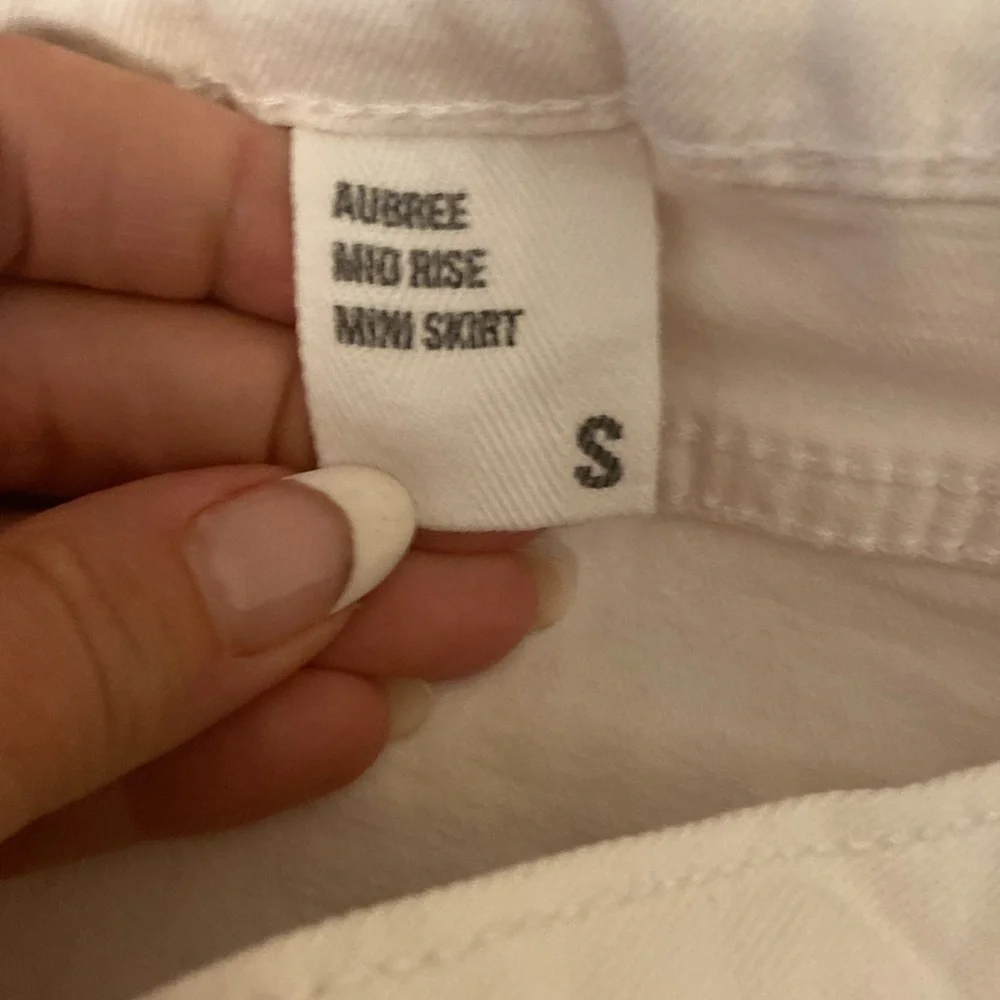 White Jean mini skirt in a size small - Picture 4 of 5
